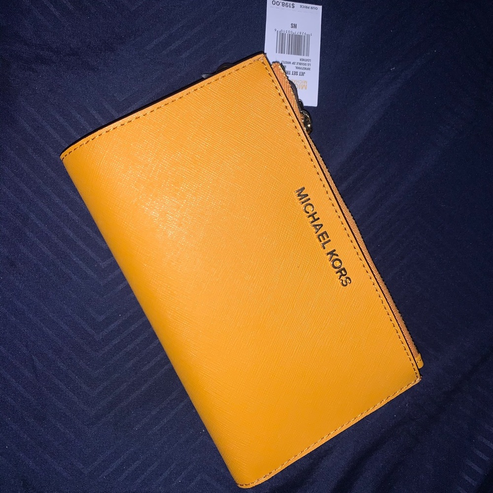 Brand new MariGold MK Jet Set Travel wallet